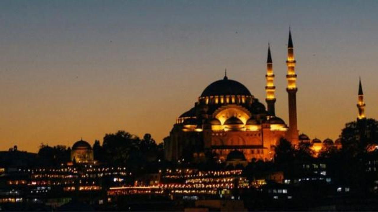 AKRA’dan Mevlid Kandili ve Rebi’ül-evvel ayına özel yayınlar