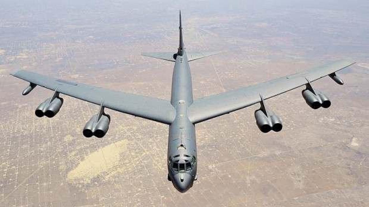 B-52'den 32 saatlik uçuş