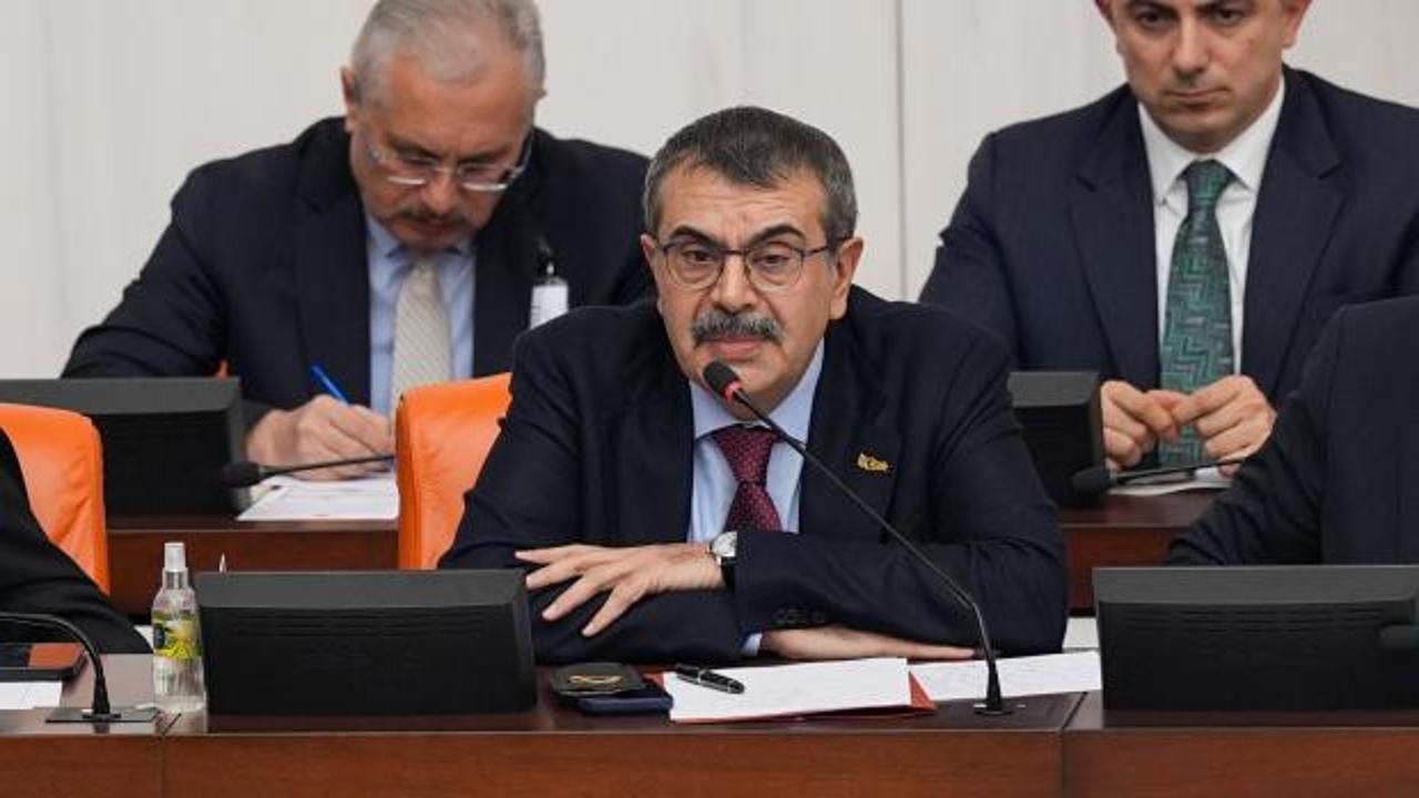 Bakan Tekin'den Kürtçe öğretmen açıklaması