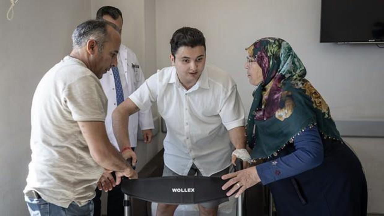 Beynini besleyip komadan çıkardılar! Yürümeye başladı