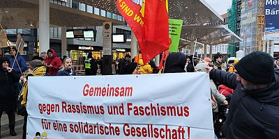 Bielefeld'de yerli ve göçmen emekçiler ırkçılığa dur dedi...