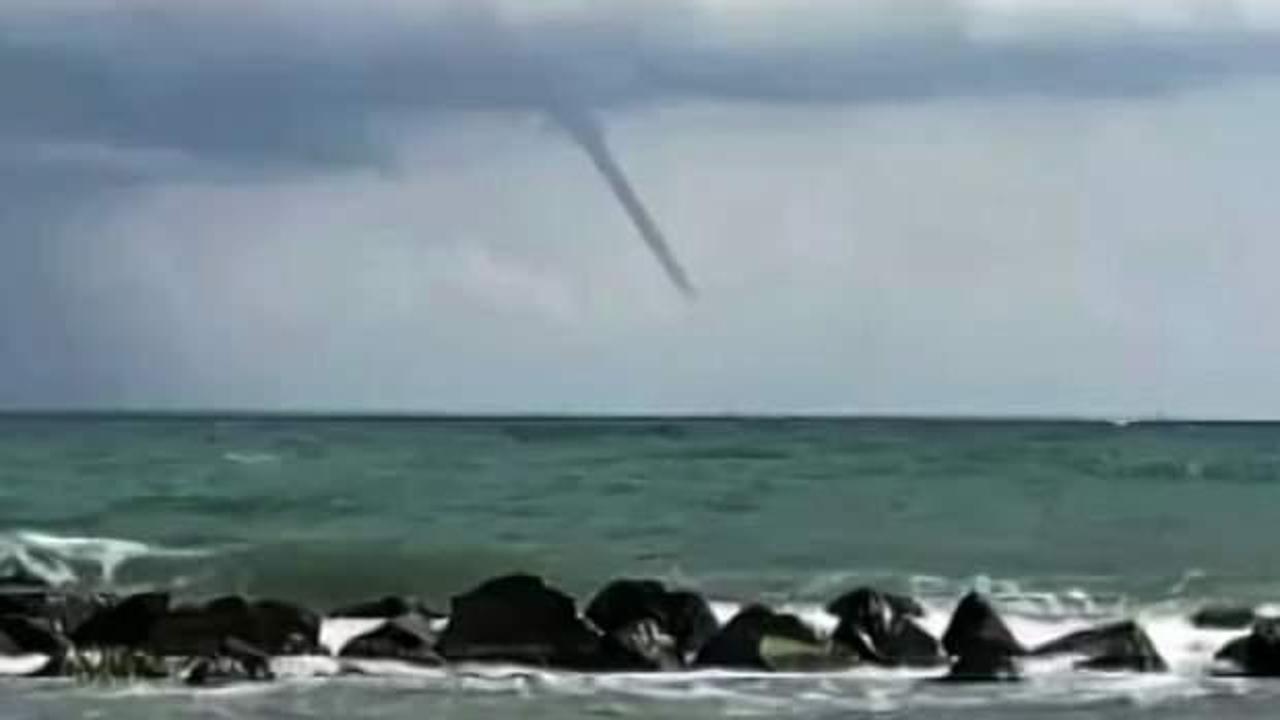 Görüntüler Sakarya'dan! Hortum oluştu, görenler telefona sarıldı