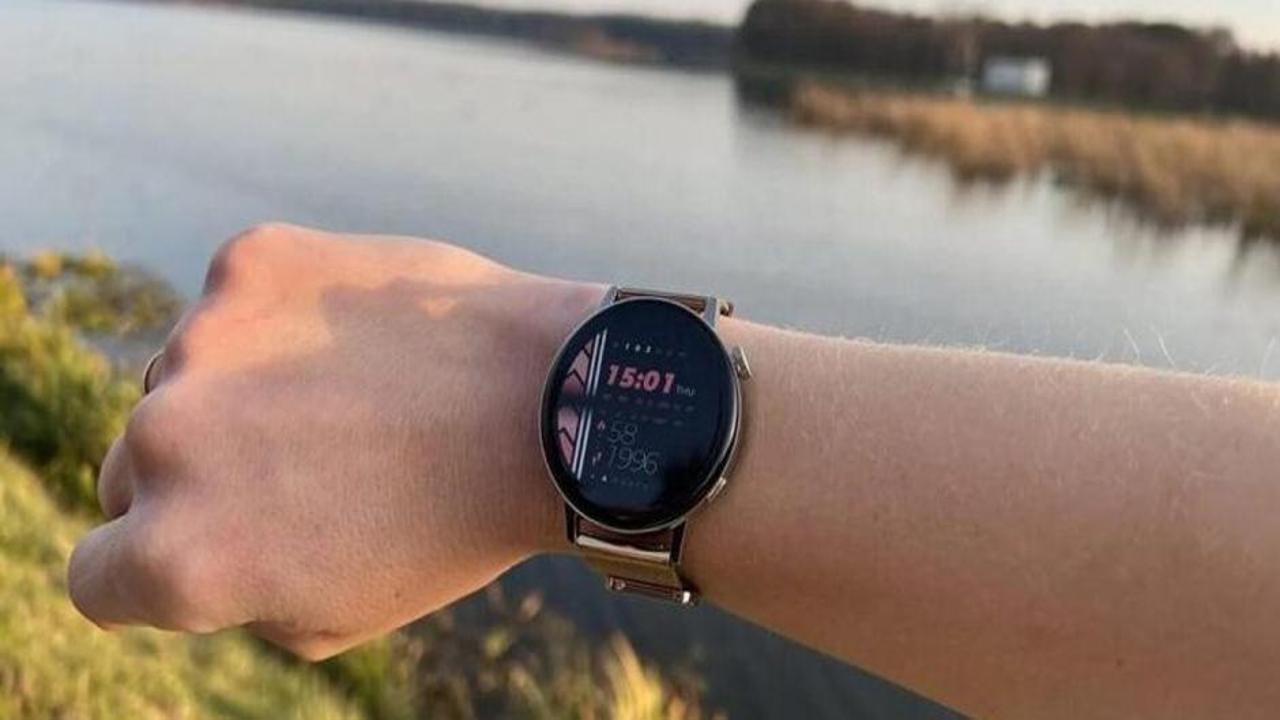 Huawei sınırları zorluyor: 336 saatlik pil ömrü