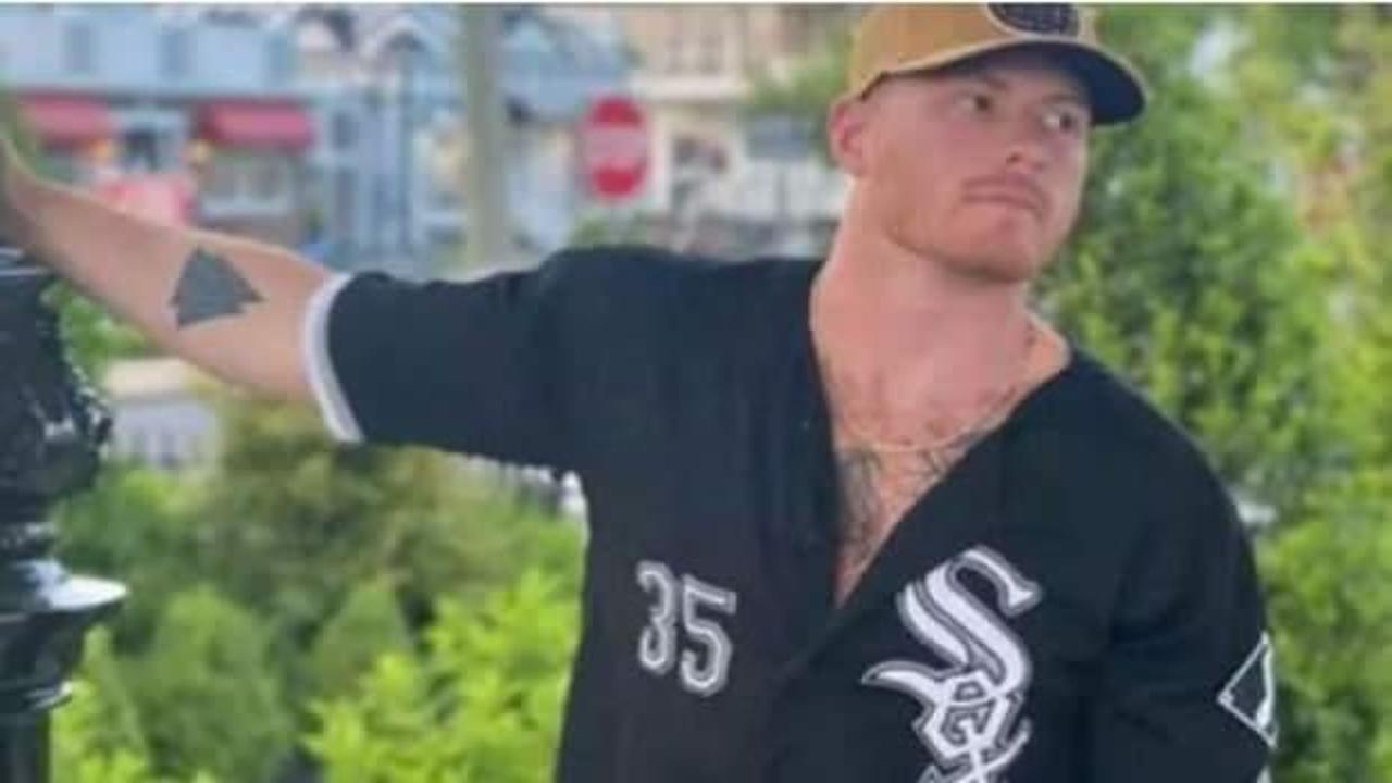 Kızının patatesini çalan martının kafasını kopardı