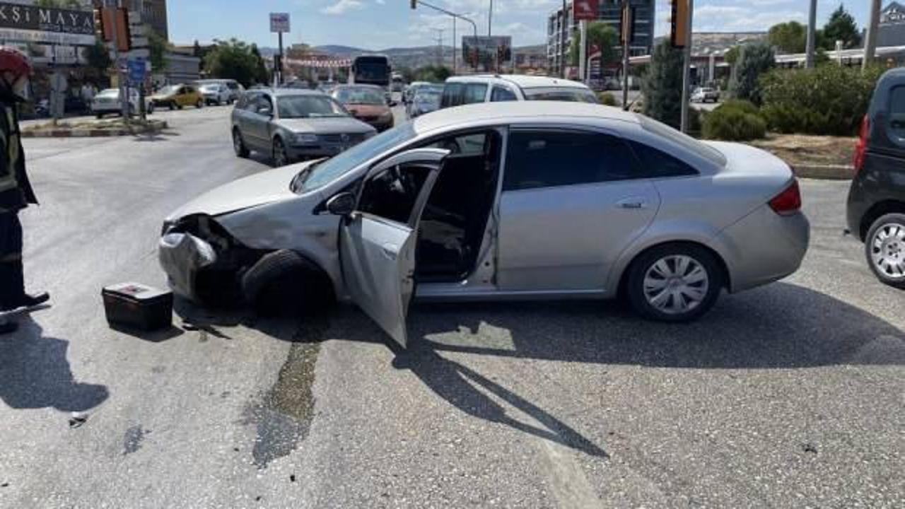 Kula'da trafik kazası: 2 yaralı