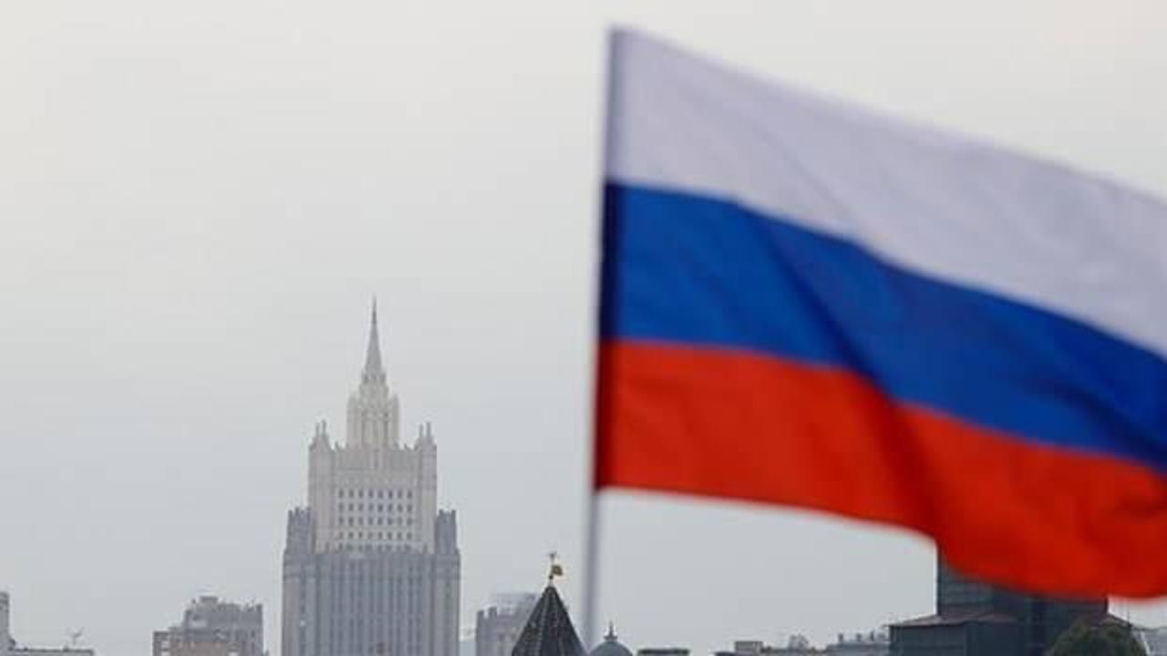 Kur'an-ı Kerim yakan kişiye devlete ihanetten hapis cezası