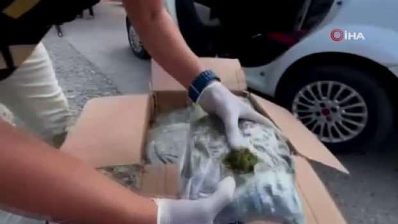 Osmaniye'de durdurulan 2 otomobilde 38 kilo 300 gram uyuşturucu çıktı