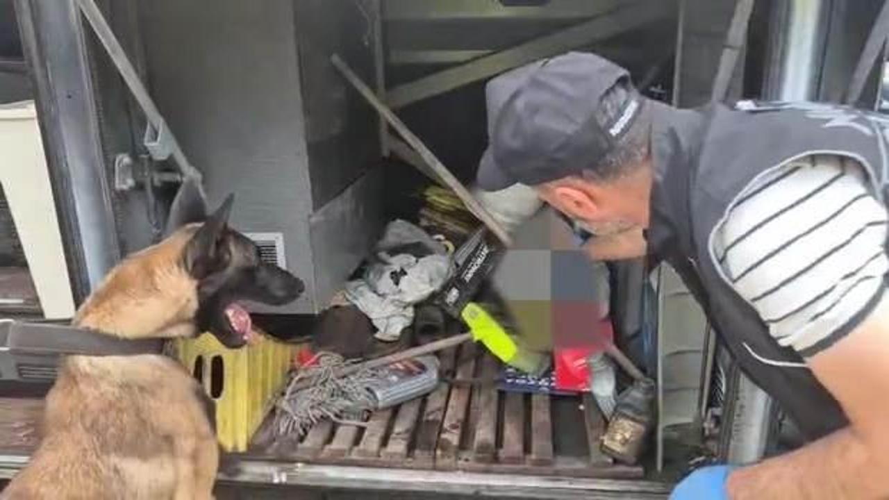Otobüste yolcunun valizinde 1 kilo 182 gram skunk ele geçirildi
