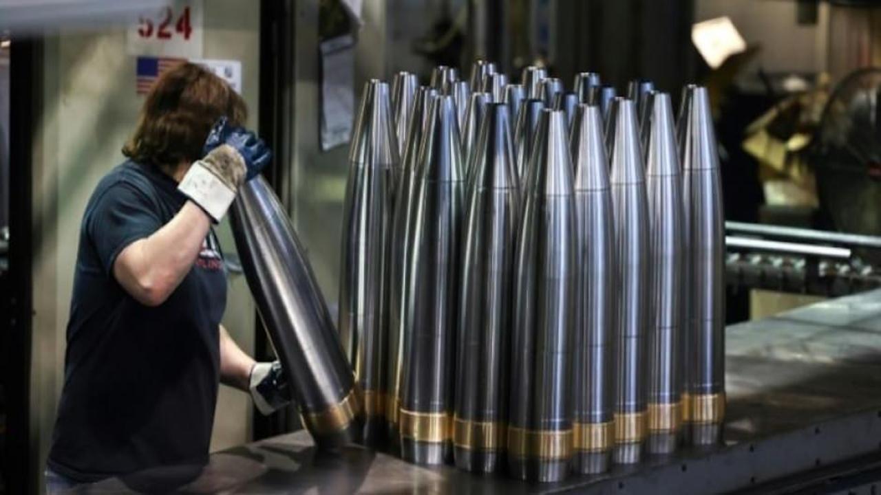 Rotasını savunmaya çevirdi! Dünyaca ünlü otomobil devi silah üretecek!