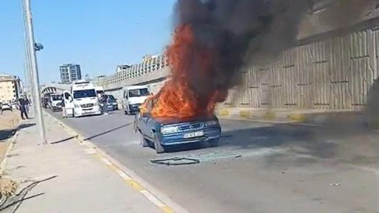 Sivas'ta otomobil alev aldı; sürücü yaralandı