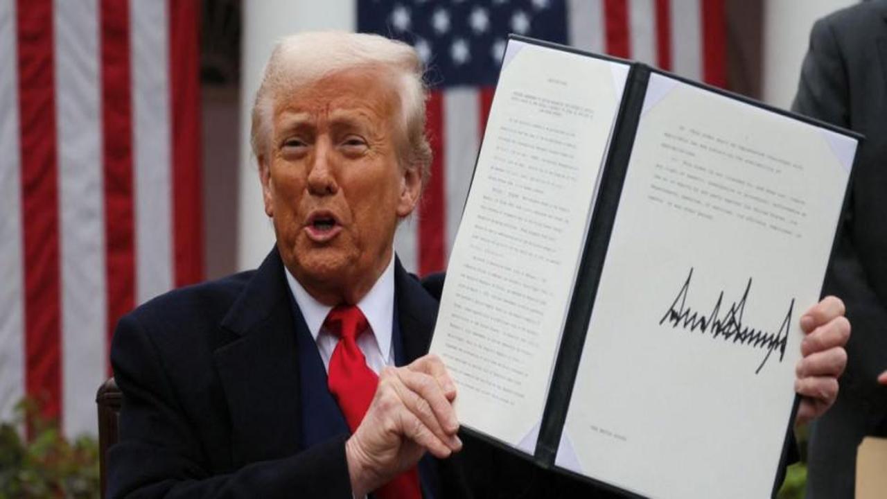 Son dakika: Trump'tan Hindistan'a yüzde 25 ek vergi kararı