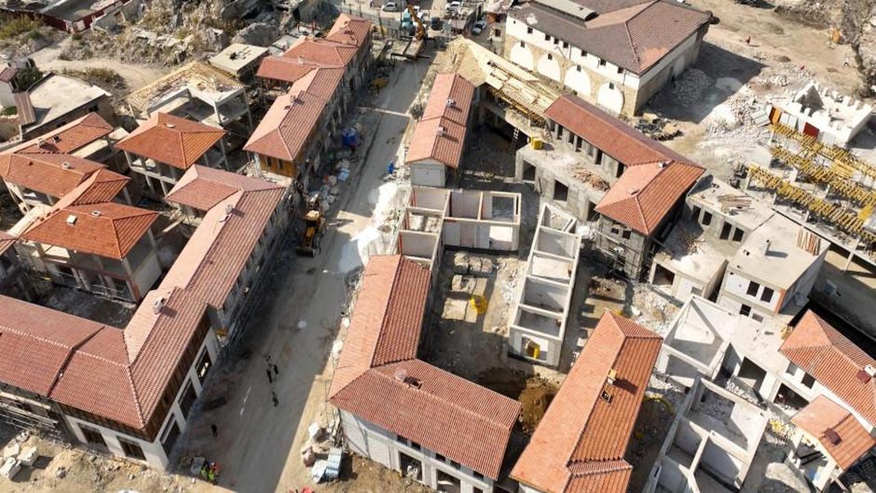 Tarihi Uzun Çarşı’da asrın felaketinin izleri siliniyor